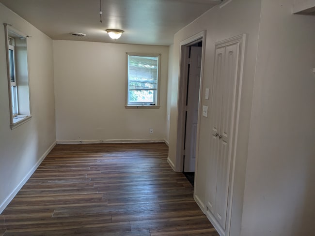 9703 Wilkie St in Taylor, MI - Building Photo - Building Photo