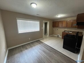 1002 6th Ave SW in Decatur, AL - Building Photo - Building Photo