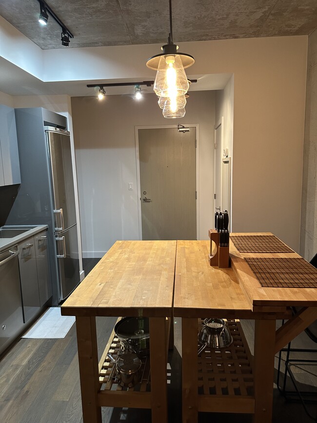 224 Lyon St N in Ottawa, ON - Building Photo - Building Photo