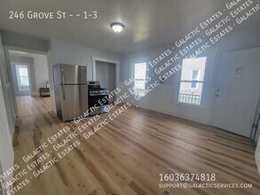 246 Grove St in Manchester, NH - Building Photo - Building Photo