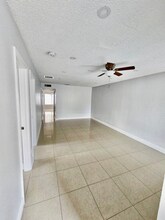 5820 Albert Rd in West Palm Beach, FL - Foto de edificio - Building Photo