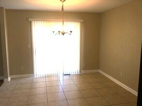 1072 Oxford Dr N in Pataskala, OH - Building Photo - Building Photo