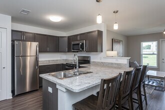 Dodson Pointe Apartment Homes in Rogers, AR - Foto de edificio - Interior Photo