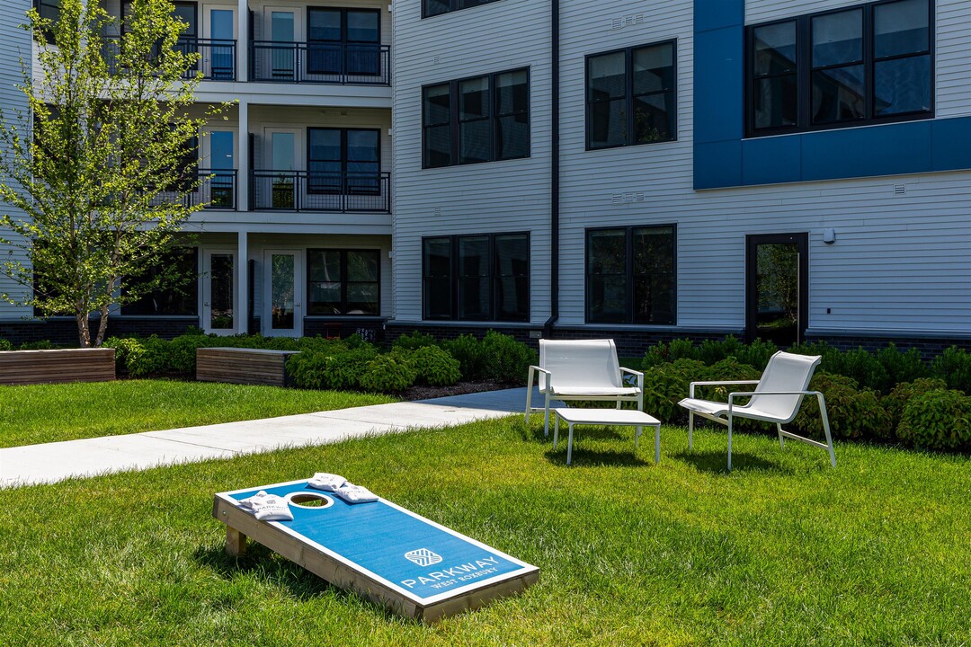 Parkway Apartments in Boston, MA - Foto de edificio