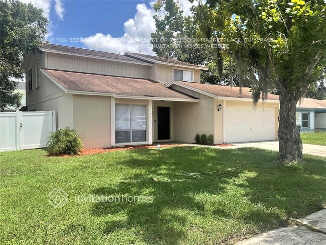 553 Oak Creek Dr in Brandon, FL - Building Photo - Building Photo
