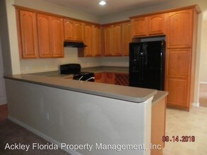 2227 Sand Arbor Cir in Orlando, FL - Building Photo - Building Photo