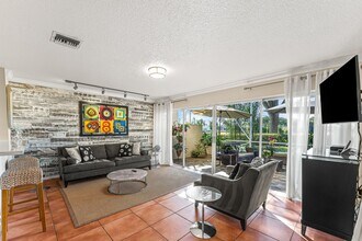 5218 Windsor Parke Dr in Boca Raton, FL - Building Photo - Building Photo