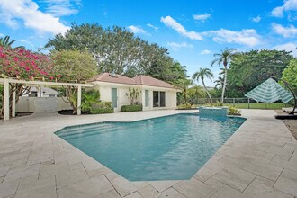 7351 Valencia Dr in Boca Raton, FL - Building Photo - Building Photo