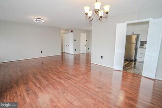 3737 Clarks Ln in Baltimore, MD - Building Photo - Building Photo