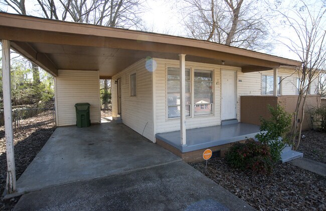 2103 Medaris Rd NW in Huntsville, AL - Building Photo - Building Photo