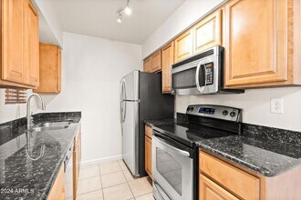 5877 N Granite Reef Rd, Unit 1117 in Scottsdale, AZ - Building Photo - Building Photo