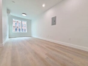 283 S 2nd St, Unit 1 in Brooklyn, NY - Building Photo - Building Photo