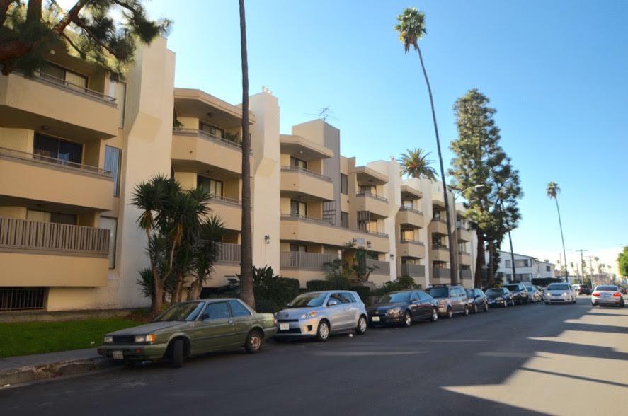 5th Street in Los Angeles, CA - Building Photo