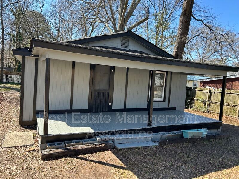 214 Realty St in Griffin, GA - Building Photo