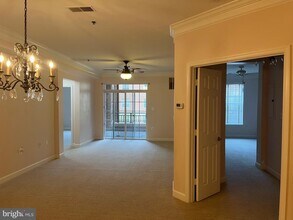 10328 Sager Ave in Fairfax, VA - Building Photo - Building Photo