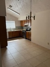 5613 Countryaire St in League City, TX - Building Photo - Building Photo