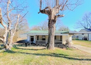 135 Love St in Austell, GA - Building Photo - Building Photo