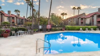 Enclave at the Foothills in Tucson, AZ - Foto de edificio - Building Photo