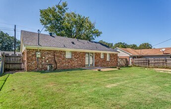 8398 Booneville Dr in Southaven, MS - Building Photo - Building Photo