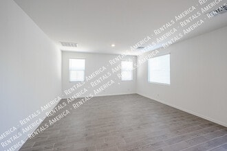 9344 E Spiral Ave in Mesa, AZ - Building Photo - Building Photo