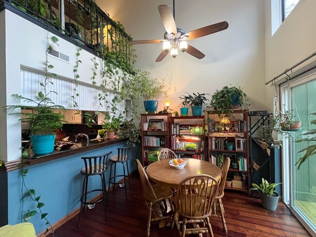 property at 9124 S Pointe Ridge Ln