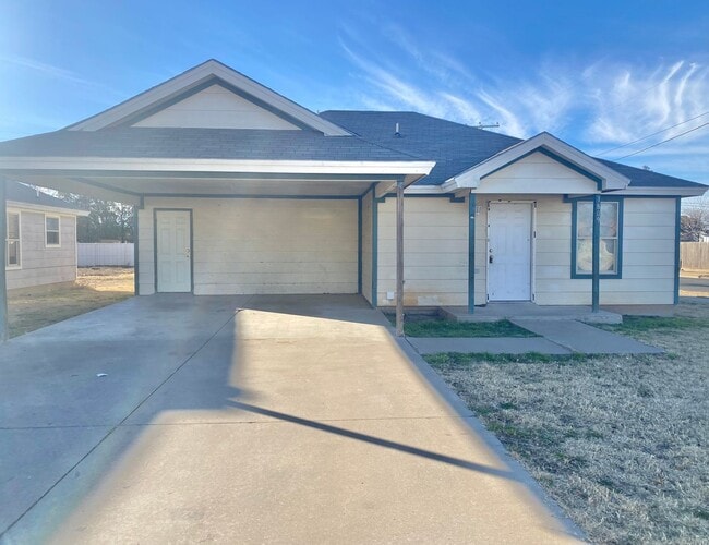 property at 1809 38th St