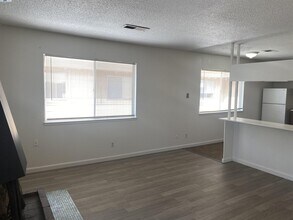 910 F St in Davis, CA - Building Photo - Building Photo