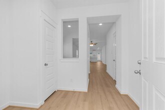 40723 Mostyn Lake Dr in Magnolia, TX - Building Photo - Building Photo