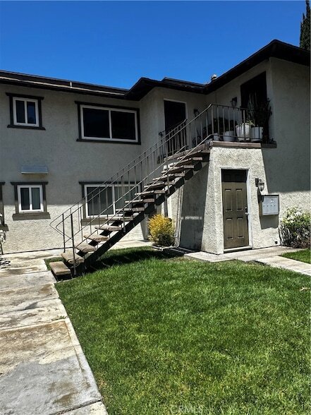 3925 S Ross St in Santa Ana, CA - Building Photo