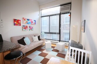 12 Stoneholm St, Unit 503 in Boston, MA - Building Photo - Building Photo