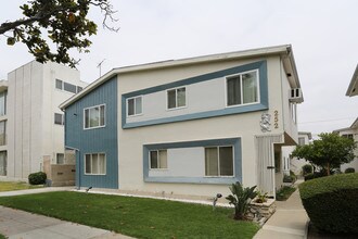 252 S Doheny Dr in Beverly Hills, CA - Building Photo - Building Photo