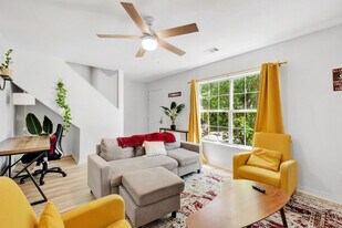1338 Nylic St in Tallahassee, FL - Building Photo