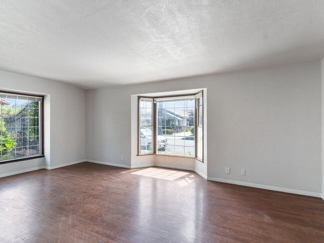 801 St Louis Ave in Long Beach, CA - Building Photo - Building Photo