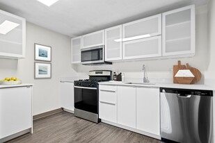 1 Darling Apartments in Boston, MA - Building Photo - Building Photo