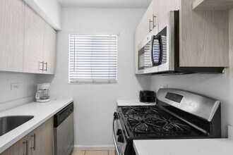 7340 Harding Ave in Miami Beach, FL - Building Photo - Building Photo