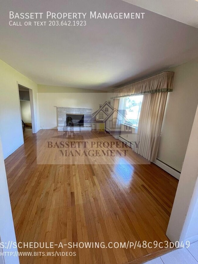 40 Macarthur Dr