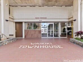 2421 Tusitala St in Honolulu, HI - Building Photo - Building Photo