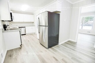 3582 Highwood Dr SW in Atlanta, GA - Foto de edificio - Building Photo