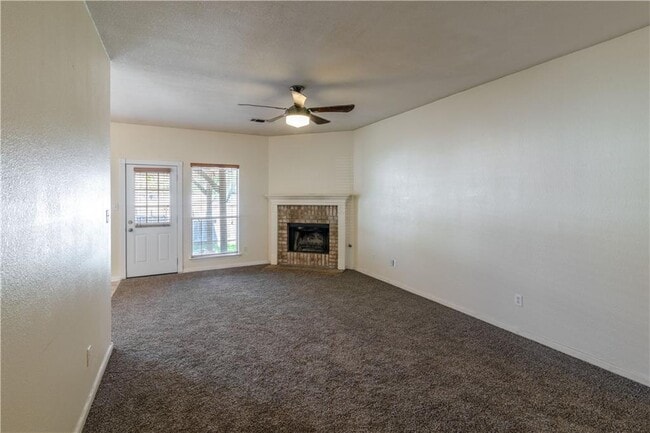 105 Bluejay Cove in Hutto, TX - Building Photo - Building Photo