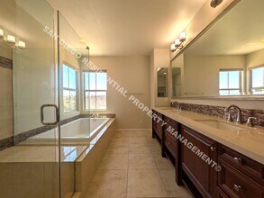 6705 Golden Glen Ln in San Diego, CA - Building Photo - Building Photo