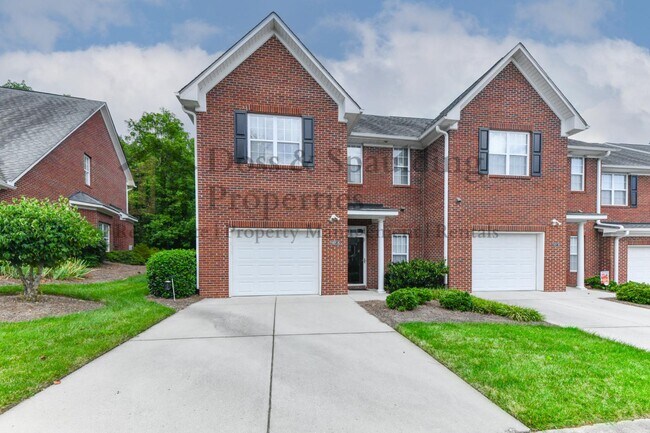 1421 New Garden Rd in Greensboro, NC - Building Photo - Building Photo