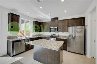 3408 Margauex Wy in Folsom, CA - Building Photo - Building Photo