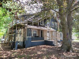 712 W Illinois St in Urbana, IL - Building Photo