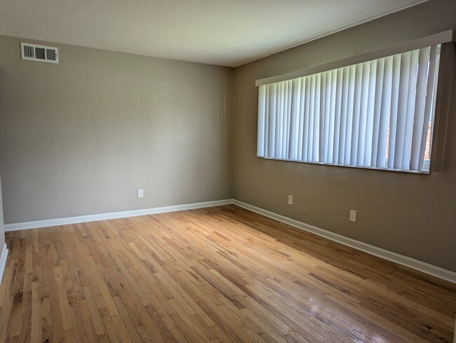 6058 Madison Ave, Unit C in Berkeley, MO - Building Photo - Building Photo