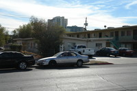 511 S 1st St in Las Vegas, NV - Foto de edificio - Building Photo