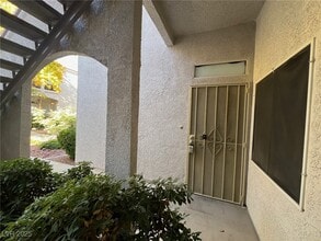 700 Carnegie St in Henderson, NV - Building Photo - Building Photo