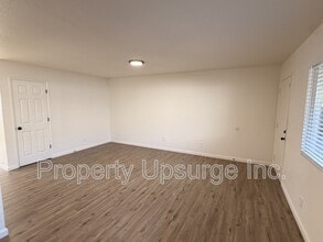 2950 Lanning Ave in Redding, CA - Building Photo - Building Photo