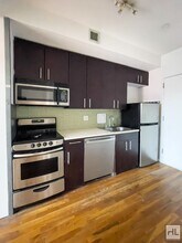 NOLL STREET / Spacious 2 Bed 1-Bath / No Fee in Brooklyn, NY - Building Photo - Building Photo