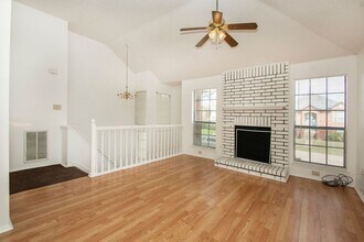 436 Chestnut Ln in Desoto, TX - Building Photo - Building Photo