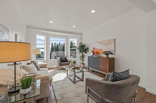 property at 4730 Melrose Ave